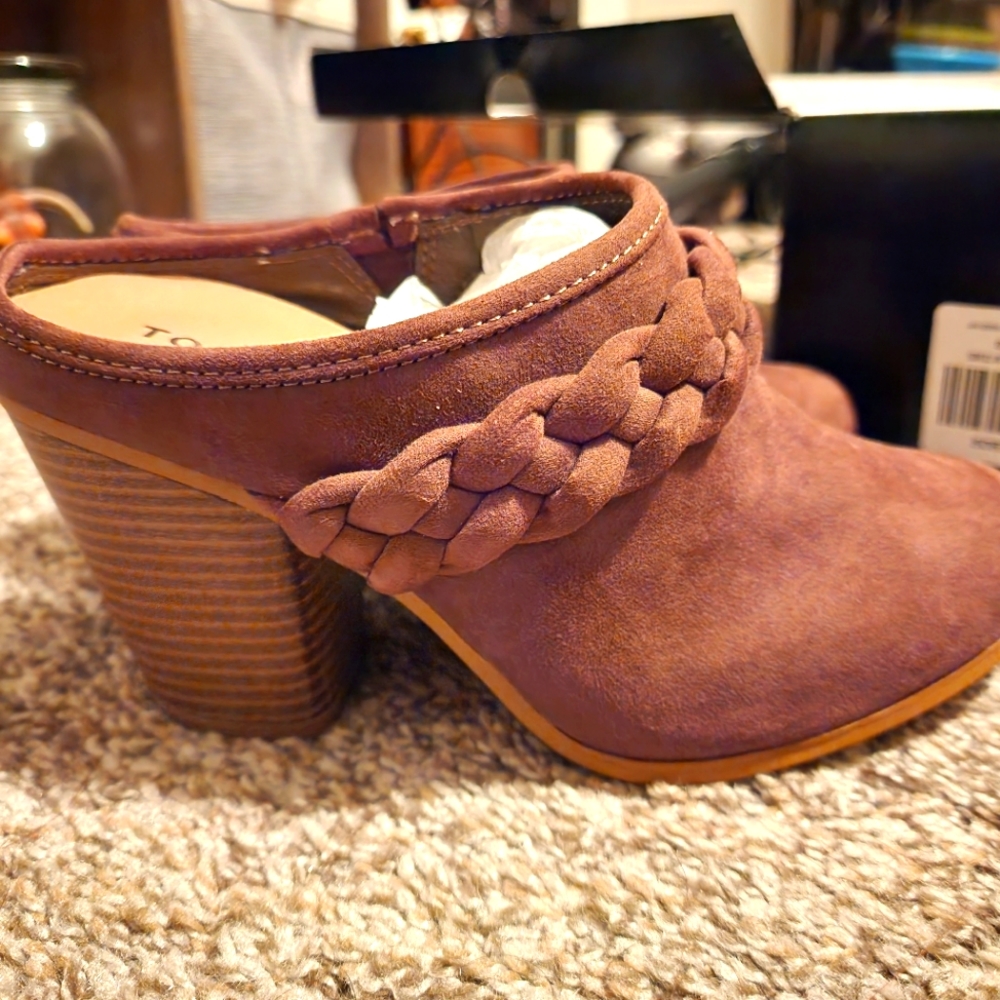 NWT Torrid Heeled Mules size 7 brown